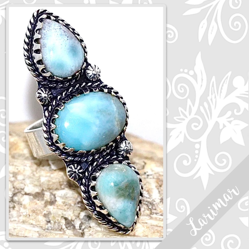 Larimar Large Southwest-Style Silver Artisan Ring, Sz 7 (Turquoise / Aqua Blue)